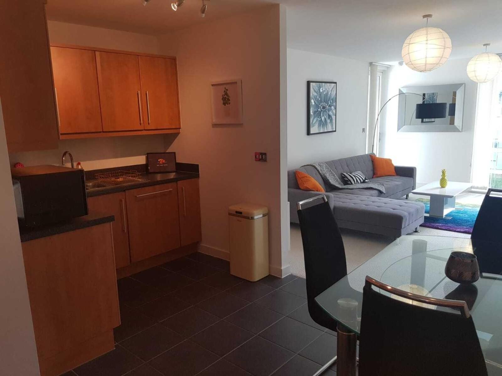 Dazzon Apartments - Hub - Central Mk Milton Keynes Habitación foto