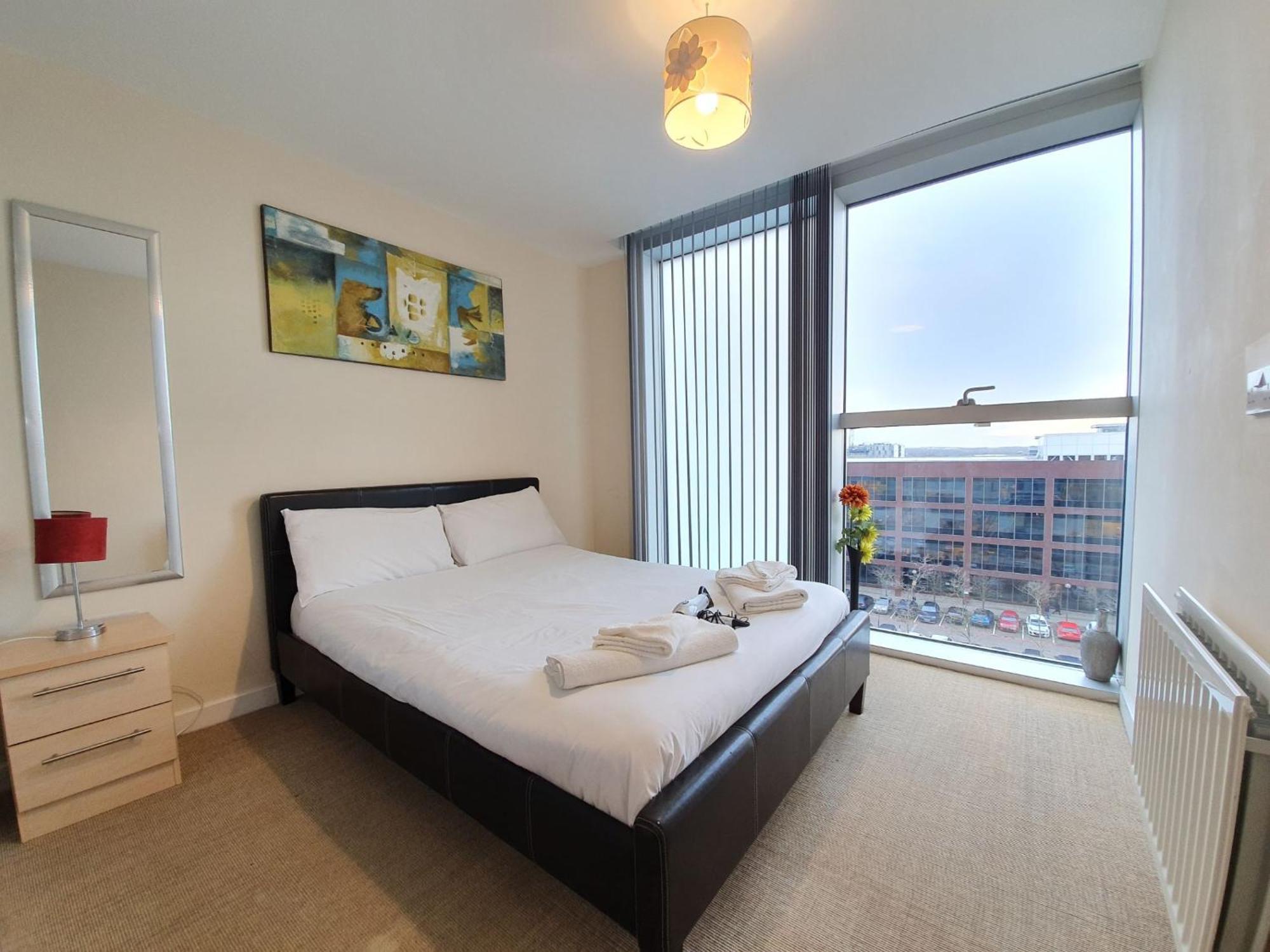 Dazzon Apartments - Hub - Central Mk Milton Keynes Habitación foto